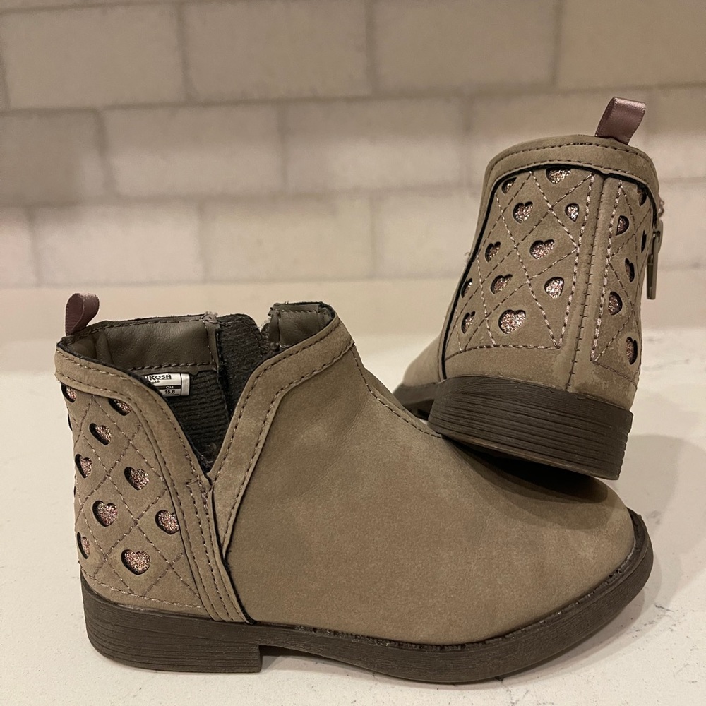 Girls Oshkosh ankle boot